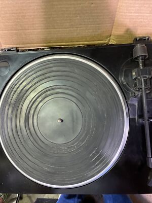 Fisher MT-715 Servo Drive Turntable, Tested Working, No Needle Or Cover -image