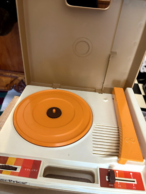 COLLECTIBLE VINTAGE FISHER PRICE RECORD PLAYER 1978-image
