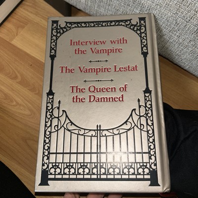 THE VAMPIRE CHRONICLES,  by Anne Rice Leather -image