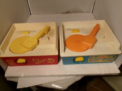 2 Vintage Fisher Price Music Box Record Players 1971 & 1987 No Records 2205 995-image