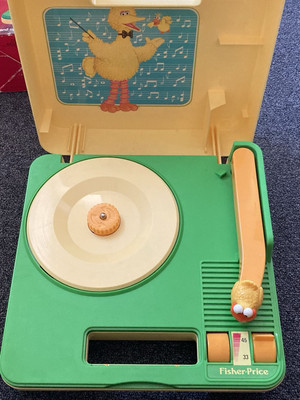 Vtg 1983 Fisher Price Sesame Street Big Bird Portable Record Player- 33/45 WORKS-image