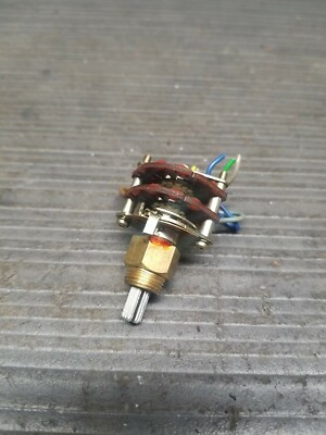 Fisher rs 1015 Speaker Switch -image