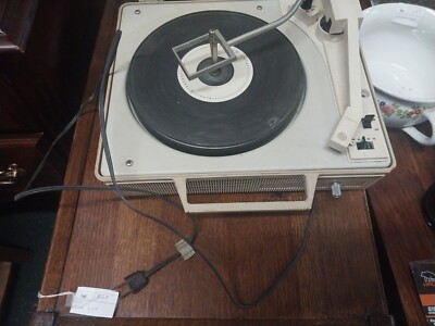 Vintage  General Electric. Turntable - RARE Record Player It seems to work.-image