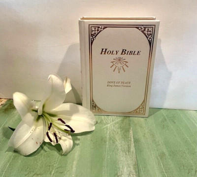 HOLY BIBLE REMEMBRANCE DOVE OF PEACE EDITION LEATHER BOUND KING JAMES NEW-image