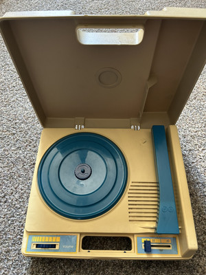 1978 Fisher Price Record Player Turntable Vintage AND 15 Read Aloud Records-image