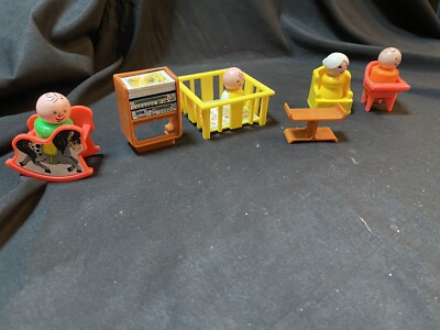 ***VINTAGE FISHER PRICE NURSERY PIECES LOT W/ BABY , Turntable, Grandma ***-image