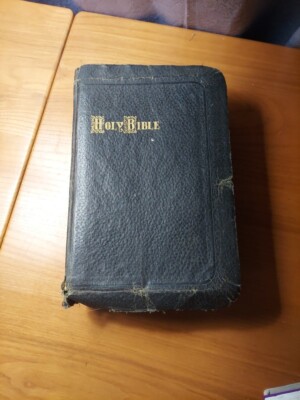 Vintage Holy Bible International Series Self Pronouncing Leather Cover-image