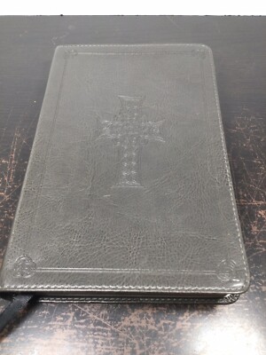 Holy Bible EVS by Crossway Classic Thinline Edition Trutone Series Leather 2002-image