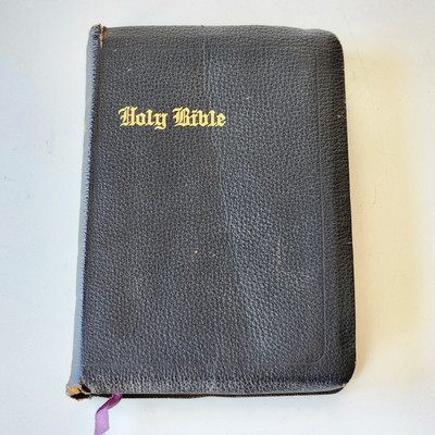 Vtg Holy Bible, International Series KJV Leather Lined Thumb Index John Winston -image