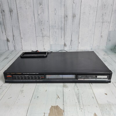 Vintage Fisher FM-271A Tuner -image