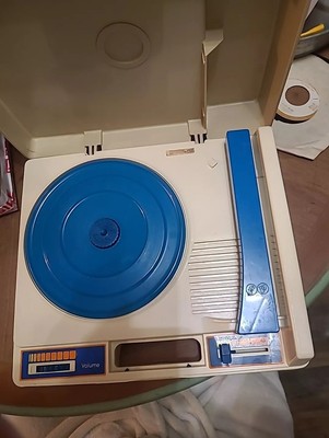 1978 FISHER PRICE Phonograph Record Player 33 & 45 RPM #825 G39 WORKS-image
