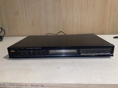 Vintage Fisher FM-872 AM/FM Stereo Tuner With Manual-image