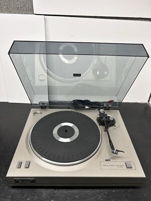 Fisher MT- 6118 Semi Automatic Turntable Vinyl Record Player With Dust Cover-image