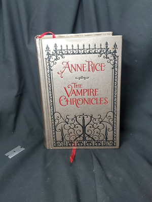 THE VAMPIRE CHRONICLES & INTERVIEW WITH THE VAMPIRE Anne Rice Bonded Leather -image