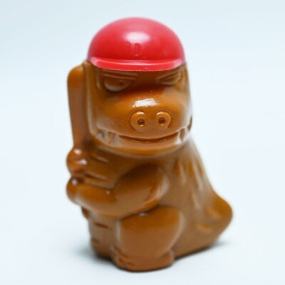 T04-s068 Glico Ganbare Dojirasu number 5 Gorogon Godzilla Ramune Case-image