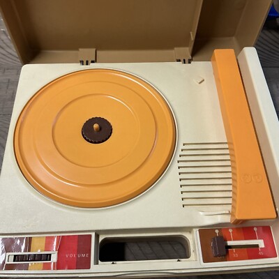 Vintage 1978 Fisher Price Record Player Model 825 Kid Phonograph Turntable-image