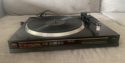 Vintage Fisher Studio-Standard MT-720 DC-Servo Direct Drive Semi-Auto Turntable-image