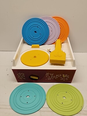 FISHER PRICE Music Box Record Player w/5 records -2014  Works Great !-image