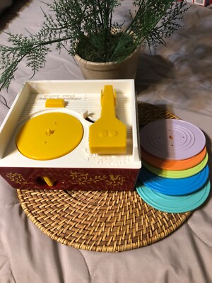Fisher Price  Record Player With All 5 Records 2014 - Mattel  -image