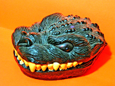 Fun GODZILLA HEAD MICRO BATTLE PLAYSET CASE Vintage 1994-image