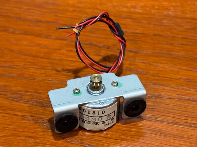 Fisher MT-72B Turntable Parts - Tone Arm Motor-image