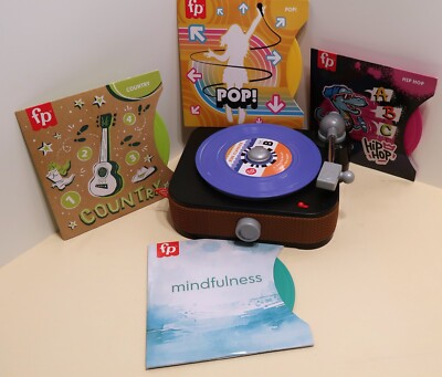 FISHER PRICE 2023 ROCKIN RECORD PLAYER MUSIC TURNTABLE 5 RECORDS TOY LOT-image