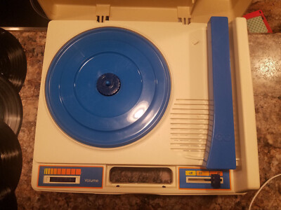Fisher Price vintage 33 45 BLUE Record Player Turntable #825 TESTED WORKS CLEAR-image