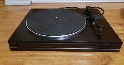 Fisher MT-853 Turntable Made in Japan -image