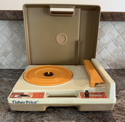 Vintage 1978 Fisher Price Phonograph Portable Record Player 33 & 45 RPM #825-image