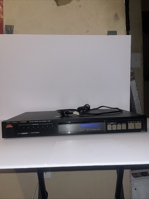 Vintage Studio Standard Fisher FM-273 AM/FM Stereo Synthesizer Tuner TESTED -image