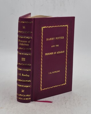 Harry Potter And The Prisoner Of Azkaban [Premium Leather Bound]-image