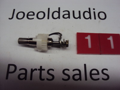 Fisher MT-883 Turntable Original Spindle. Tested Parting out Fisher MT-883-image