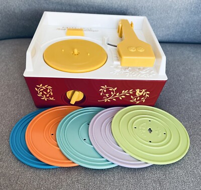 Mattel Fisher Price Music Box Record Player 5 Records Double Sided 2014 #1697-image