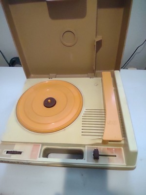 Vintage 1978 Fisher Price Portable Turntable Record Player 847T 825 Working -image