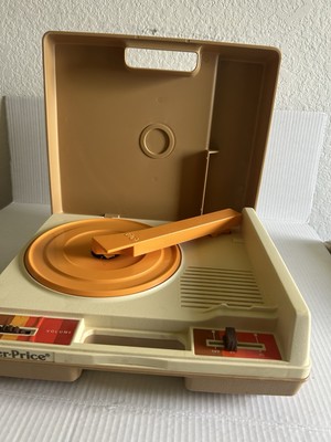 Vintage 1978 Fisher Price Phonograph Portable Record Player 33 & 45 RPM #825-image