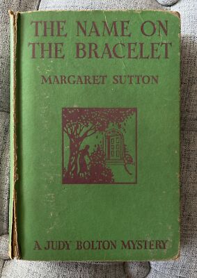 The Name on the Bracelet by Margaret Sutton, 1940 Grosset & Dunlap-image