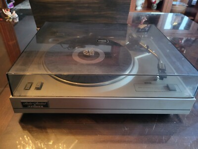 Vintage Fisher MT 6117  Semi-Automatic Turntable/ Record Player. Parts or repair-image