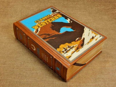 Leather-Bound Classics Ser.: Classic Westerns by Willa Cather, Owen Wister,...-image