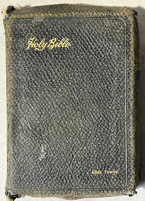 Vintage Bible Self-Pronouncing John C. Winston International Bible Series 1905?-image