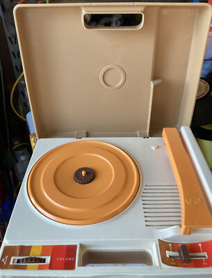 Vintage Fisher-Price #825 Record Player-image