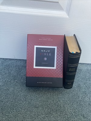 NKJV Compact Bible, Maclaren Series---Genuine Leather, Black, Two Ribbons-image