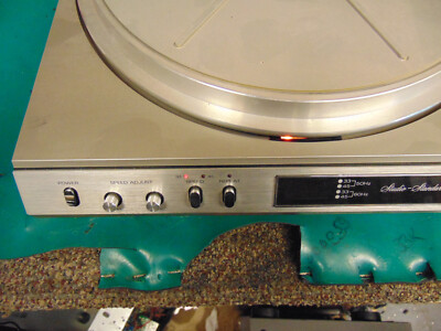 Fisher MT-6360 Turntable FOR PARTS OR REPAIR -image