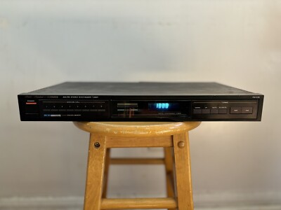 Fisher FM-276 Studio Standard AM/FM Stereo Tuner-image
