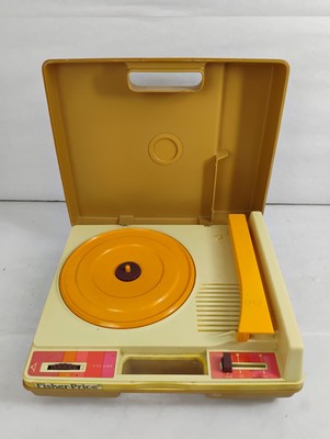 Vintage  1978 Fisher Price Record Player Model No. 825 Tested -image
