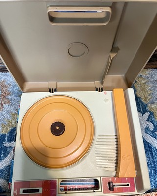 Fisher Price Phonograph #825 Record Player Vintage, 15 Records, Original Box-image