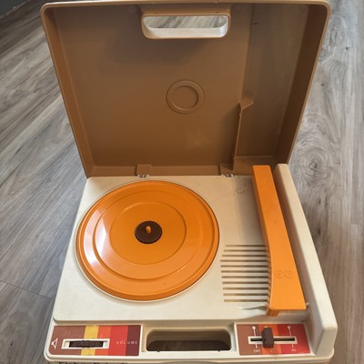 Vintage 1983 Fisher Price Record Player Turntable #825 33 45 RPM-image